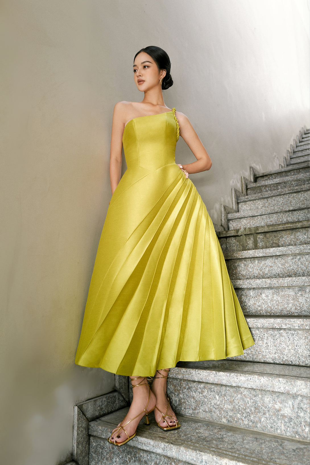 Almira Pleated Midi Dress XL / Chartreuse Green Almira Pleated Midi Dress XL / Chartreuse Green
