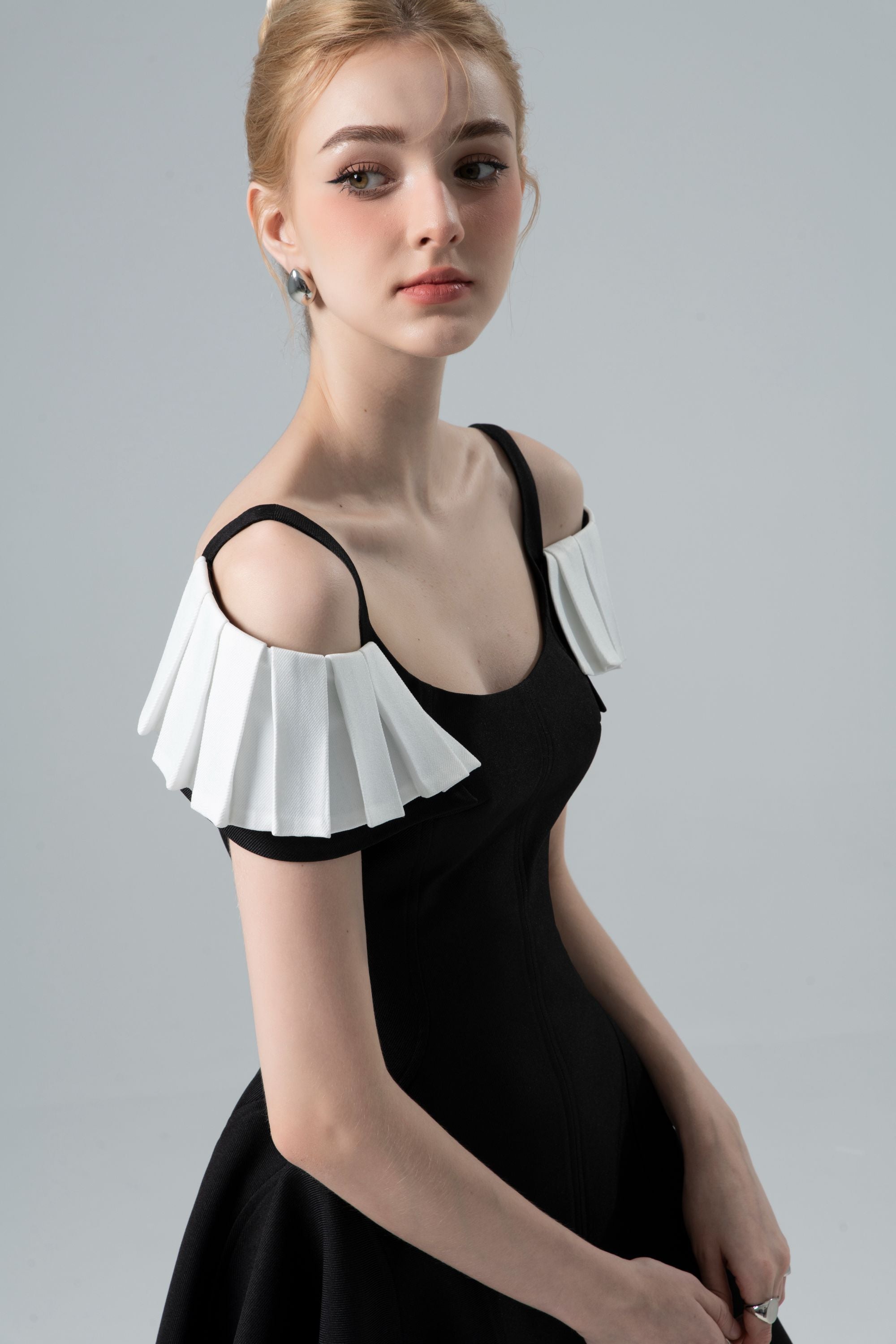 Sapphi Two-tone Mini Dress